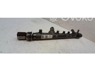 Топливная рампа 03L130089AA Audi A1