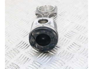 Píst 31339777, 8631505 Volvo V60 pro naftový motor 2.4