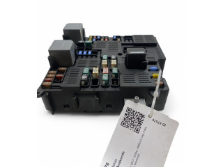 Блок предохранителей 31473771   Volvo XC90    