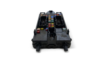 Блок предохранителей 31682732   Volvo XC90    