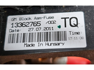 Блок предохранителей  13362765, 27072011   Opel Meriva B    
