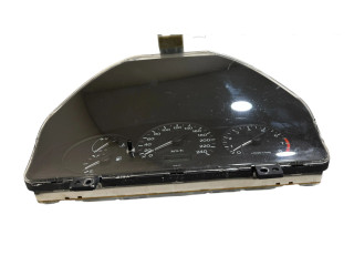 Панель приборов Mazda 626