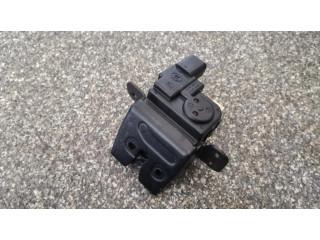 Замок задней крышки