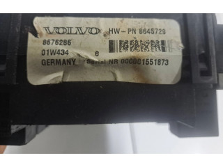 Блок предохранителей  8645729, 8676286   Volvo V70    