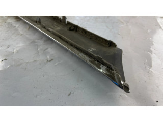 Отделочная ленточка заднего бампера