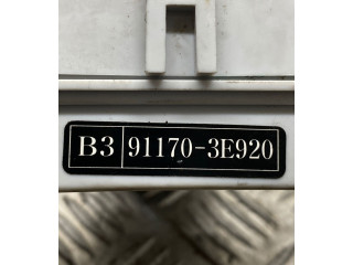 Блок предохранителей 911703E920 KIA Sorento