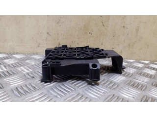 Другая деталь отсека двигателя