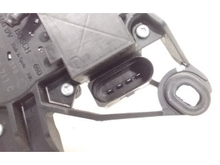 Моторчик заднего дворника 0390201598, 1T0955711C Volkswagen Caddy