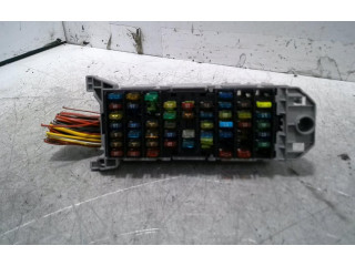 Блок предохранителей 93332763   Opel Meriva A    