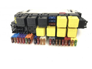 Блок предохранителей 05045117, A2305454632 Mercedes-Benz SL R230