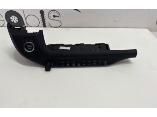 Блок управления климат-контролем 7357711610, 12137635 Jeep Avenger