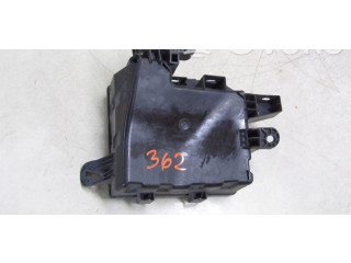 Pojistková skříňka Nssan Juke I F15 2015