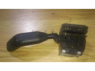 Ручка стеклоочистителей    Renault Clio I