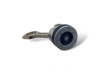 Píst D4FB Hyundai i30 pro naftový motor 1.6 D4FB CRDi