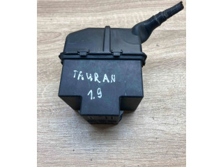Блок предохранителей  1K0937311B, 1394978   Volkswagen Touran I    