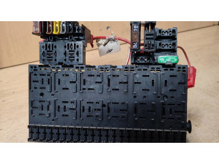 Блок предохранителей 7M0937025D Ford Galaxy