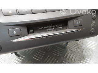 Радио/ проигрыватель CD/DVD / навигация