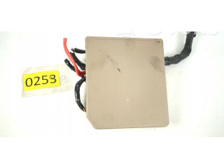 Блок предохранителей  674660A   Renault Clio III    