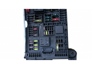 Pojistková skříňka 518954021A BMW X5 E70 2010