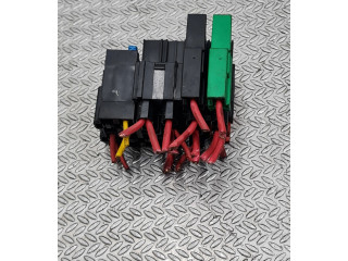 Блок предохранителей 15446181 Renault Clio II