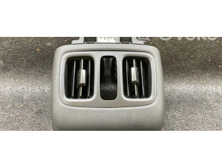 Задняя воздушная решётка