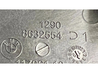 Другая деталь отсека двигателя