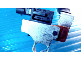 Минусовый провод (аккумулятора)