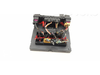 Блок предохранителей 3C0937049E Skoda Octavia Mk2 (1Z)