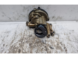 Масляный насос 03L115105C Audi A3 S3 8P