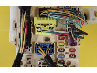 Блок предохранителей 89221-0F010, 892210F010 Toyota Corolla Verso AR10