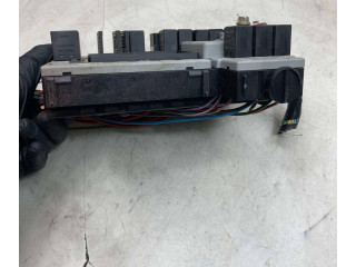 Блок предохранителей  8676284, 8645716   Volvo V70    