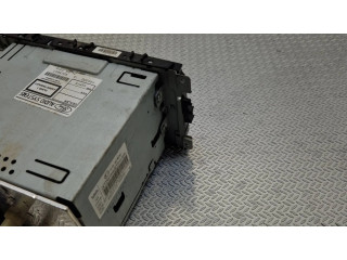 Радио/ проигрыватель CD/DVD / навигация