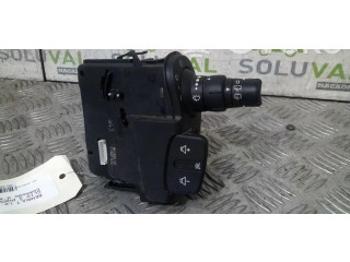 Ручка стеклоочистителей 8201590631 Renault Clio III