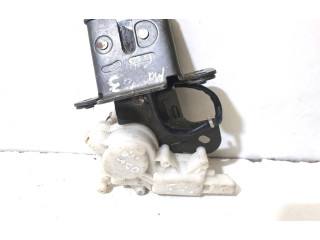 Замок багажника Mazda 3 I 2003 - 2006 года