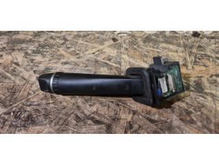 Ручка стеклоочистителей 30798528   Volvo V70