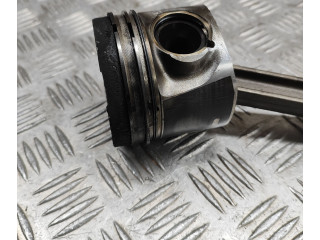  Поршень  31339777, 31401216  Volvo V60  