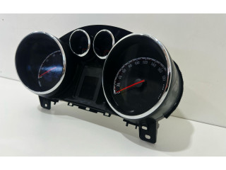 Панель приборов    Opel Meriva B       