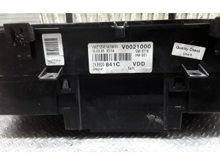 Přístrojová deska Volkswagen Caddy 2005 2K0920841C