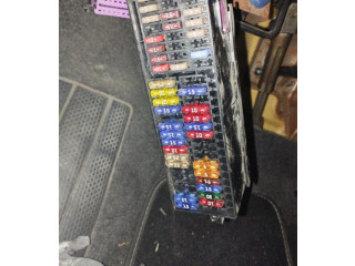 Блок предохранителей 6R0937548E Skoda Fabia Mk2 (5J)