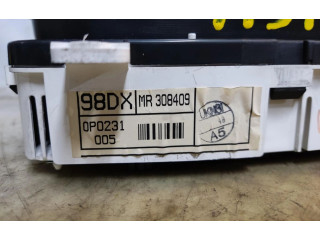Панель приборов MR308409 Mitsubishi Carisma