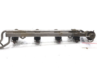 Топливная рампа 06A133317E   Volkswagen Golf IV  