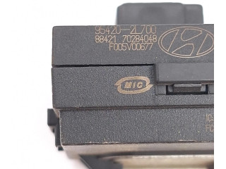 Блок управления иммобилайзера 954202L700, F005V00677   KIA Magentis