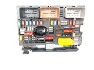 Pojistková skříňka 9675877980 Peugeot 5008 2014