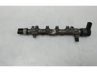 Топливная рампа 04l089b   Audi A3 S3 8V  