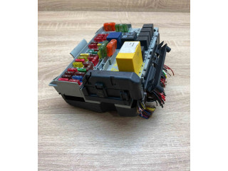   Pojistková skříňka 90589965, 90589979   Opel Zfira A 1999