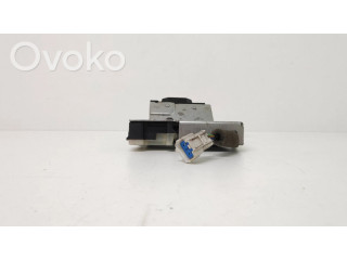 Zámek zadních dveří A43102AB, 3S71   Ford Mondeo Mk III 2001