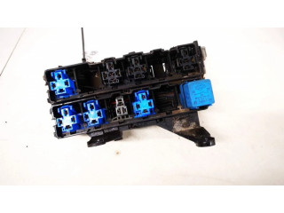 Блок предохранителей 71543087, 7154-3087 Nissan Primera