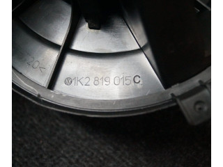 Центральная воздушная решётка    1K2819015C   Skoda Yeti (5L)