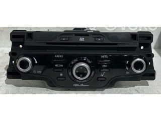 Радио/ проигрыватель CD/DVD / навигация Alfa Romeo Giulietta