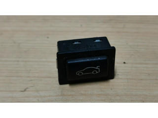 Переключатель закрытия задней двери